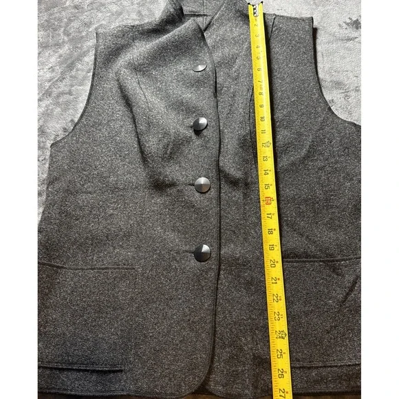 Janska Women's Fleece Vest – Charcoal Gray Button Front, Size XL, Made in USA - Picture 5 of 7